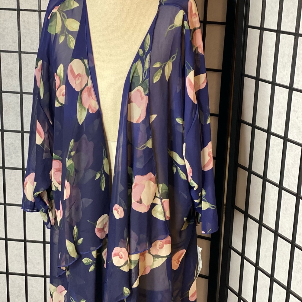 LulaRoe Floral print Coverup or Kimono Sz L